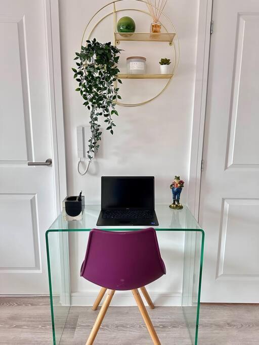 Central Derby Urban 2 Bedroom Flat - An Oasis Of Elegance! Free Parking And Wifi Suitable For Families And Professionals ภายนอก รูปภาพ