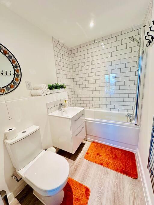 Central Derby Urban 2 Bedroom Flat - An Oasis Of Elegance! Free Parking And Wifi Suitable For Families And Professionals ภายนอก รูปภาพ