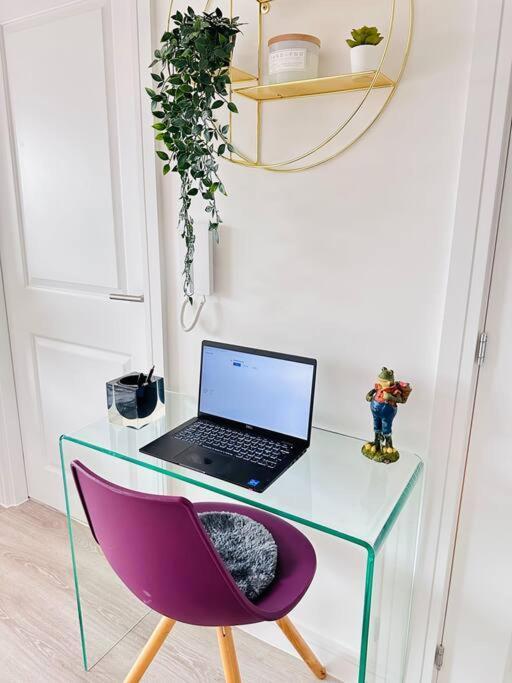 Central Derby Urban 2 Bedroom Flat - An Oasis Of Elegance! Free Parking And Wifi Suitable For Families And Professionals ภายนอก รูปภาพ