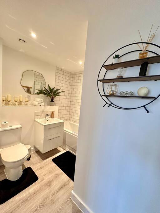 Central Derby Urban 2 Bedroom Flat - An Oasis Of Elegance! Free Parking And Wifi Suitable For Families And Professionals ภายนอก รูปภาพ