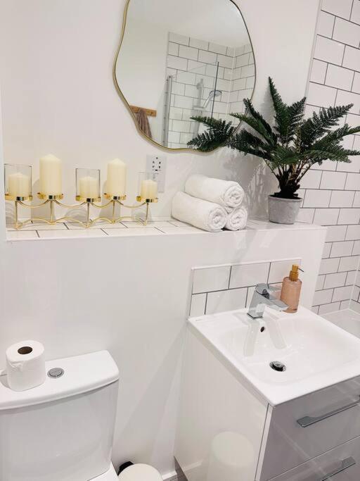 Central Derby Urban 2 Bedroom Flat - An Oasis Of Elegance! Free Parking And Wifi Suitable For Families And Professionals ภายนอก รูปภาพ