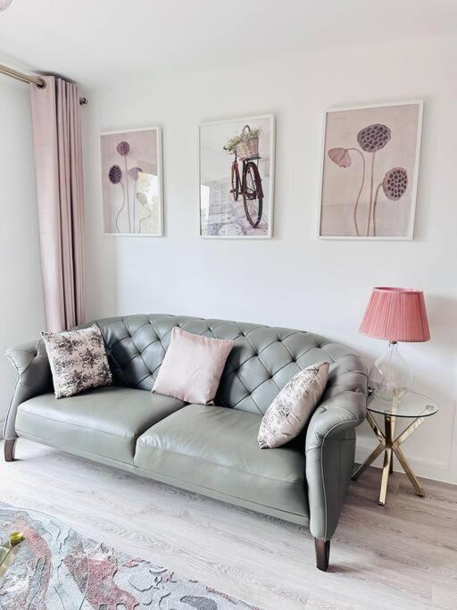 Central Derby Urban 2 Bedroom Flat - An Oasis Of Elegance! Free Parking And Wifi Suitable For Families And Professionals ภายนอก รูปภาพ